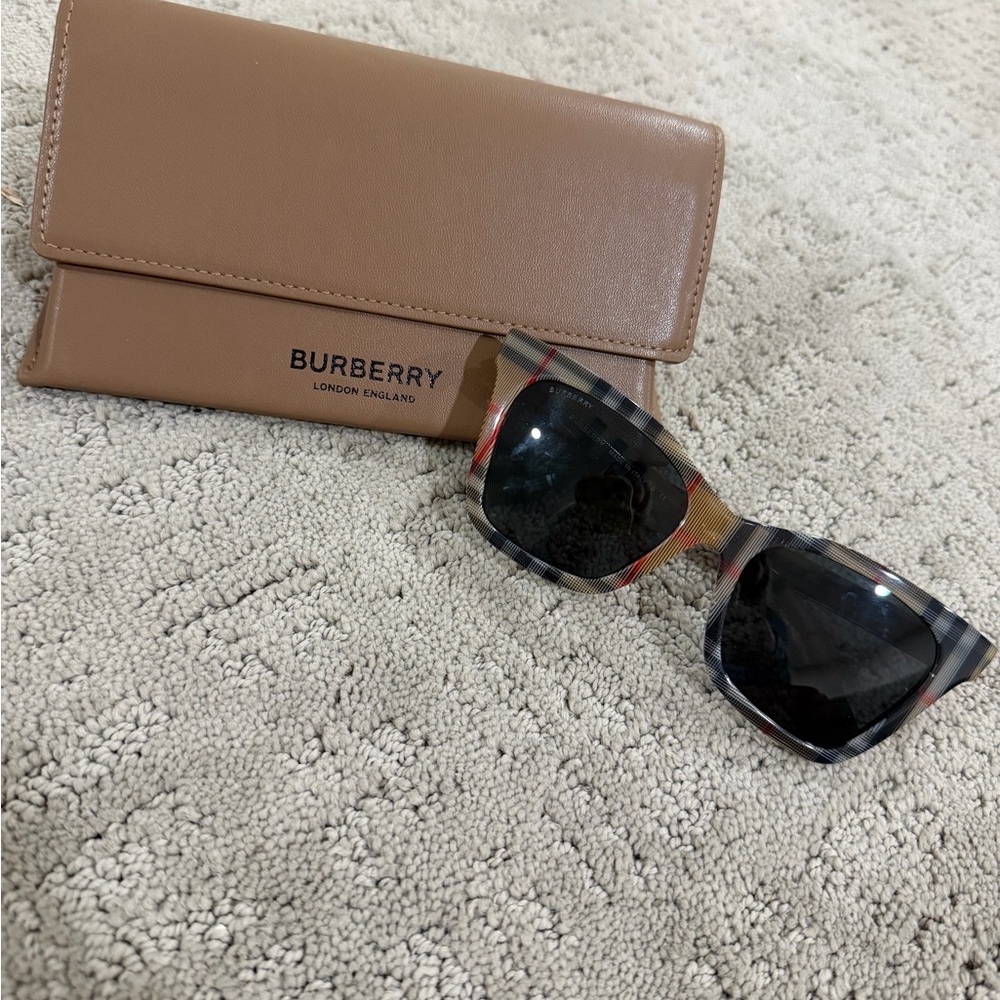 Burberry Plaid Sunglasses with Tan Burberry Case